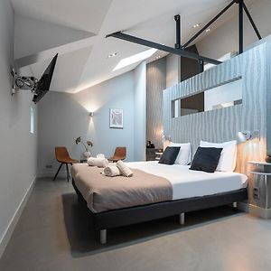 Suite With Wellness Nextdoor And Kitchen Access